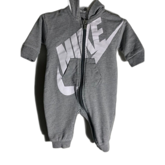 Nike Bundle Onesies (5 items) 3 Months - Picture 5 of 11